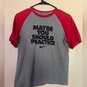 Nike Dri Fit Dry Legend Athletic Graphic T-Shirt Red Gray Boys XL